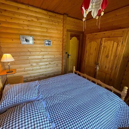 Confortable Avec Cheminee Et Garage Aux Angles - Fr-1-593-128 *